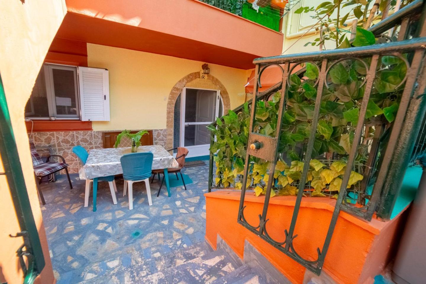 Krasa 2Bedroom Apartment Ágios Matthaíos Eksteriør bilde